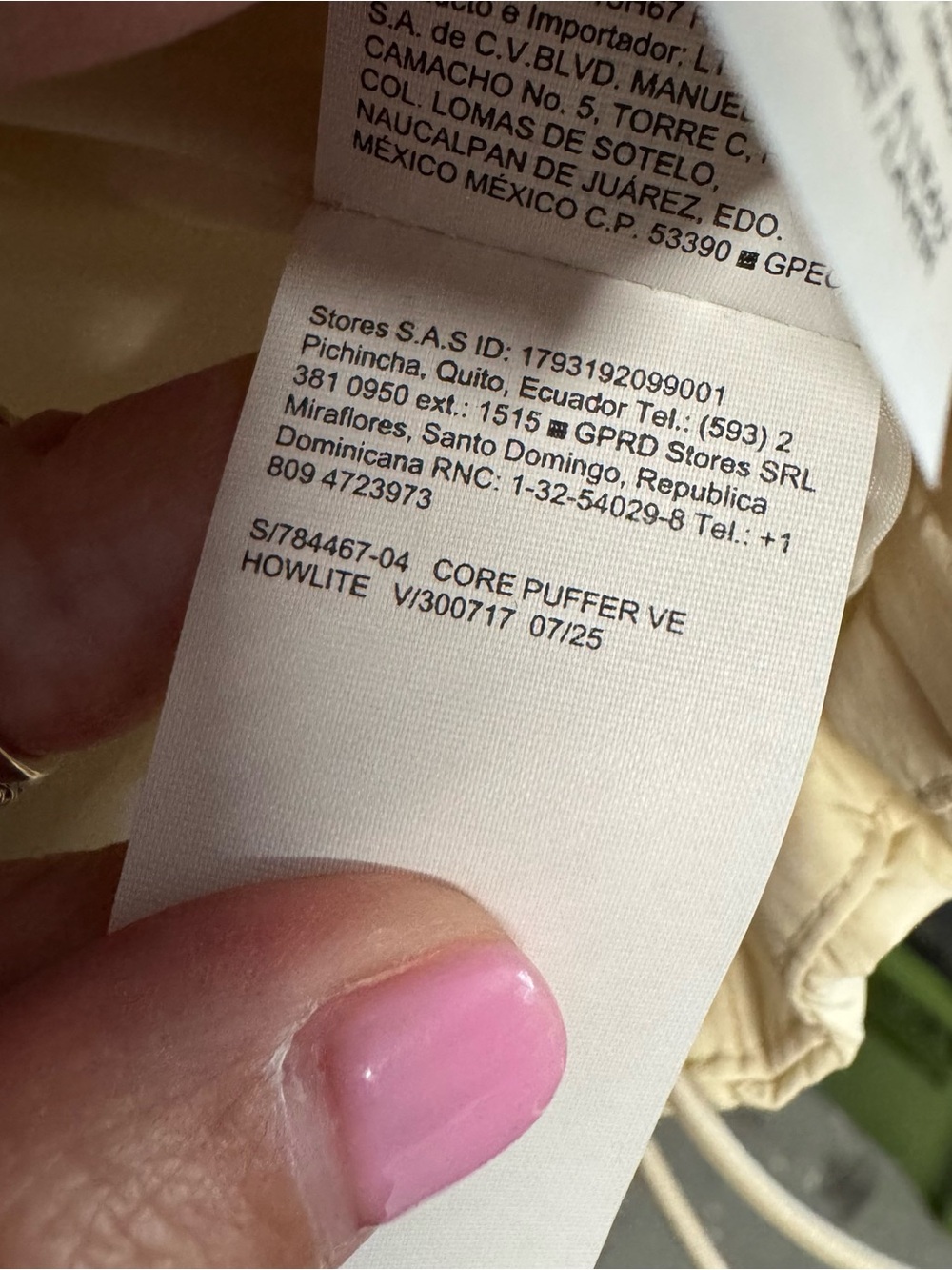 NWT Old Navy Water-Resistant Puffer Vest cream white cropped - Picture 10 of 11